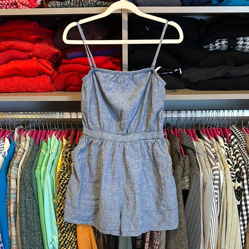 American Eagle blue chambray adjustable straps elastic waistband romper size S